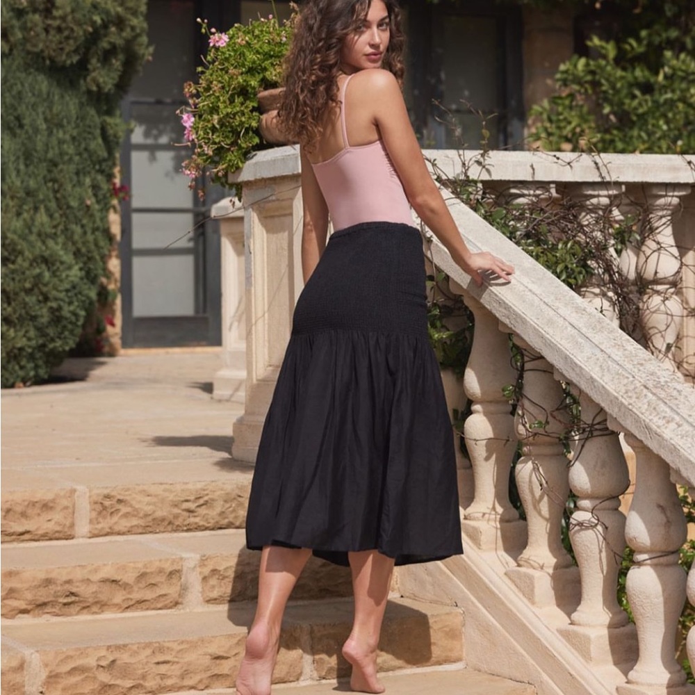 Black Smocked Midi Skirt - Brand: